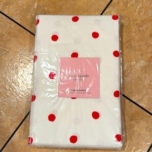 NWT Kate Spade, New York tablecloth 60 x 120